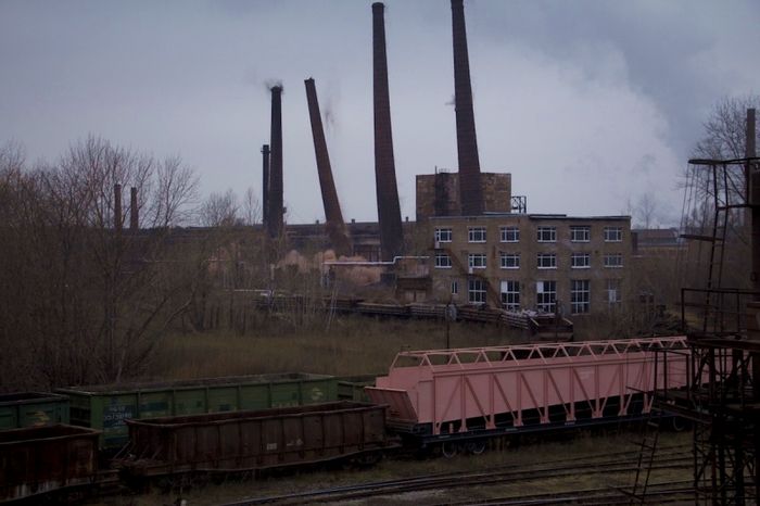 25 ноября 2017 года четыре кирпичные дымовые трубы электромартеновского цеха Ижевского металлургического завода взорвали.
