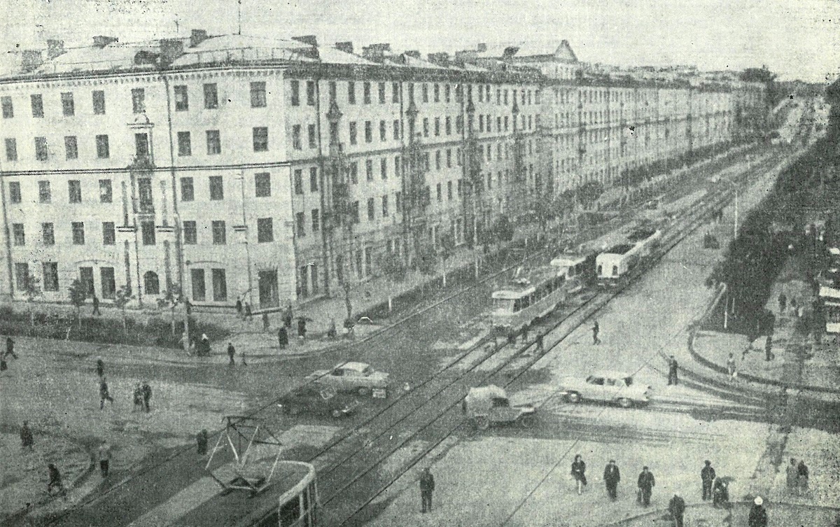 Перекресток улиц Ленина и Пушкинской. 1968 год. Ижевск.