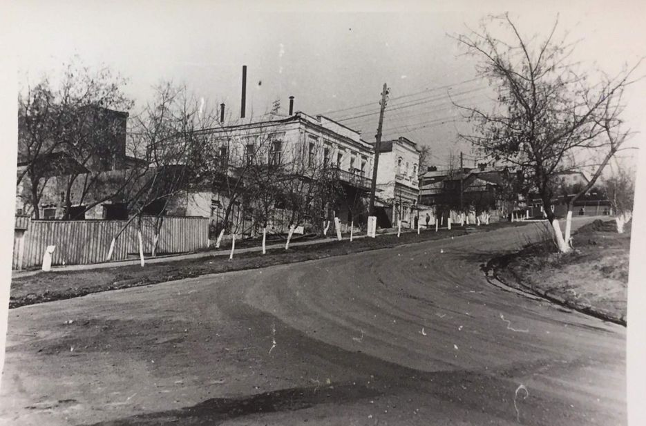 Улица Бородина, дома 2 и 2А. 1960-е годы. Фото: Ю Г. Ожегов. Ижевск.