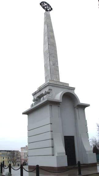 Памятник героям гражданской войны, Ижевск, архитектор Сенатов Г.Ф.