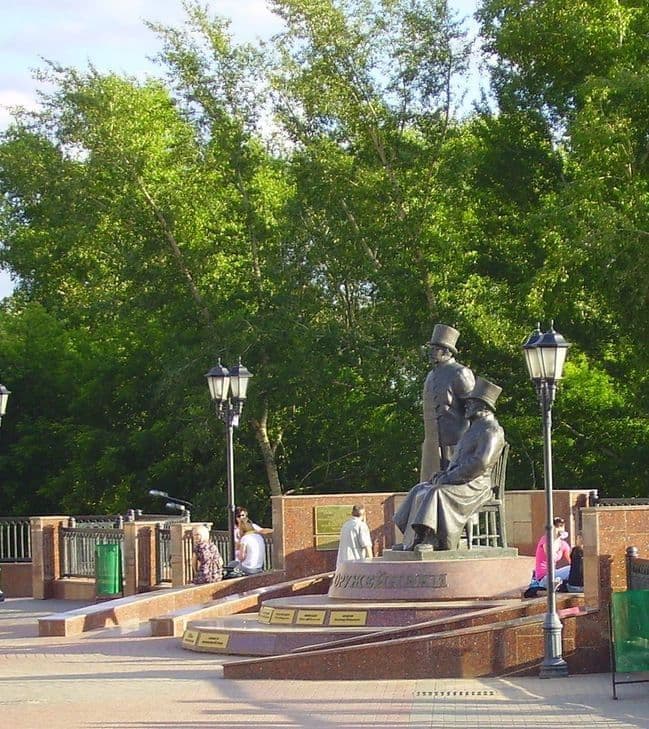 Памятник Ижевским оружейникам