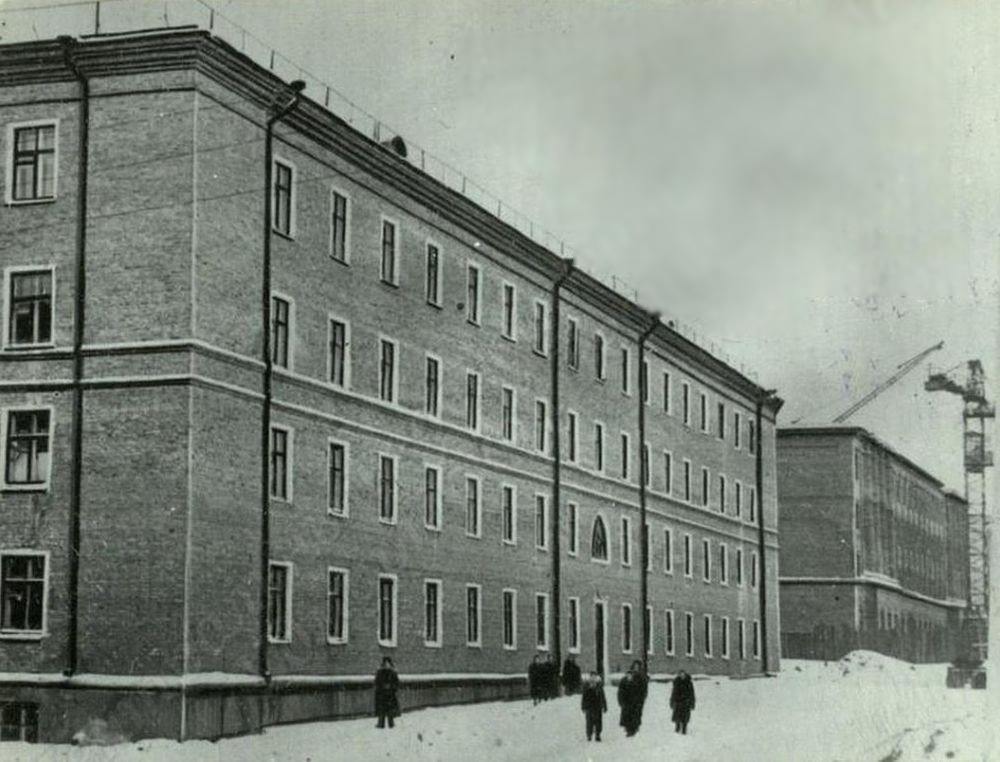 Общежития "Машзавода" на улице Удмуртской, конец 1950-х.