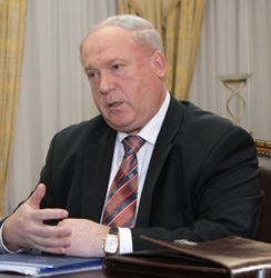 Владимир Гродецкий возглавлял ОАО «Ижевский машиностроительный завод» с 1996 года до мая 2011 года.