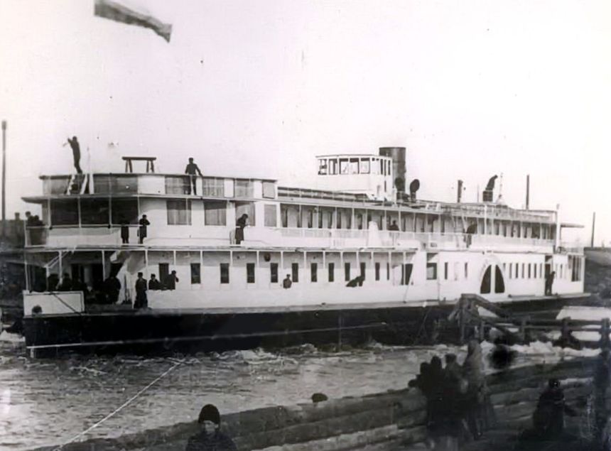 Пассажирский пароход "Граф Строганов", изготовлен на Камско-Воткинском заводе. 1907 год.