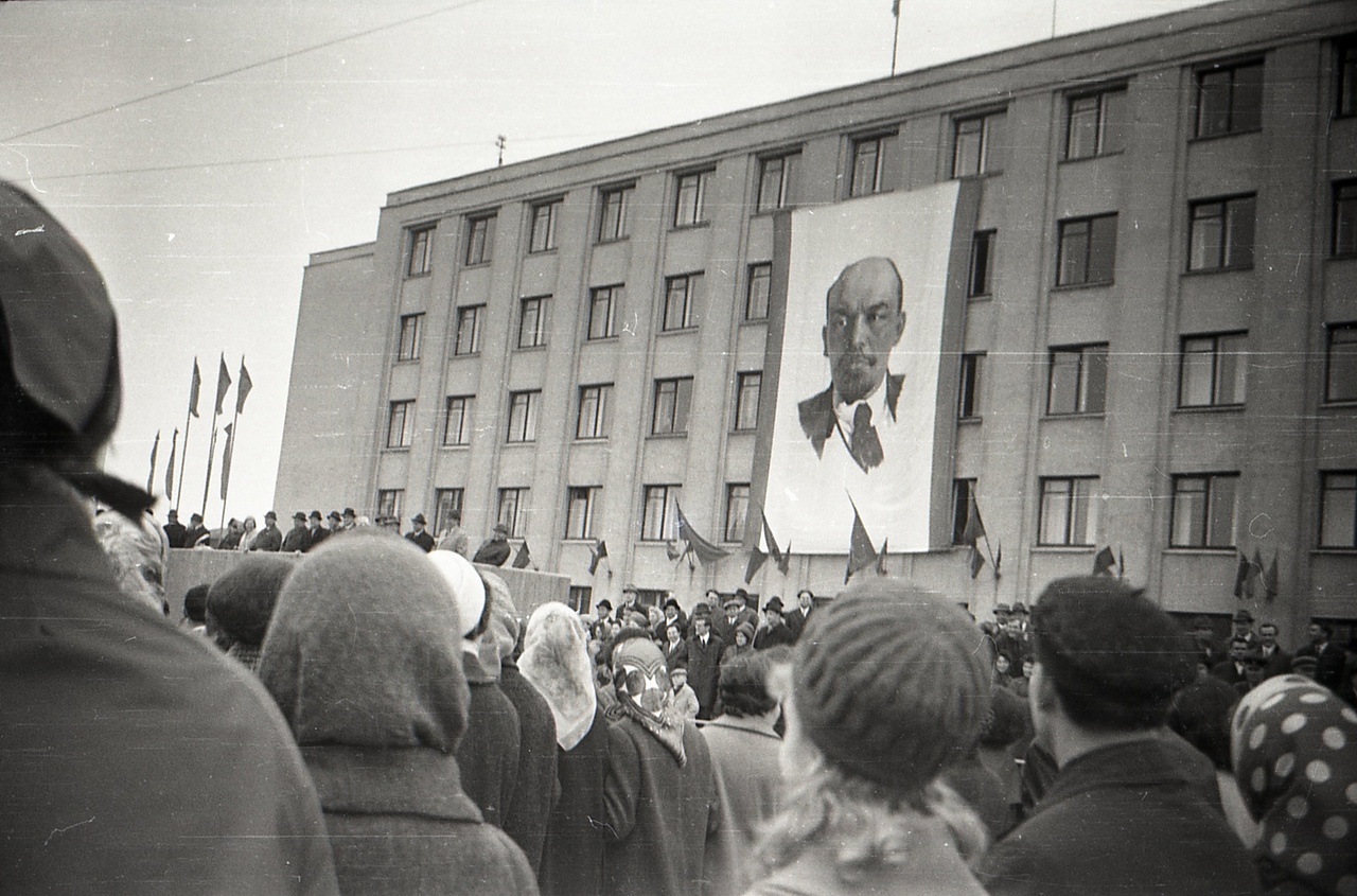 1 мая 1969 г. Здание Правительства.