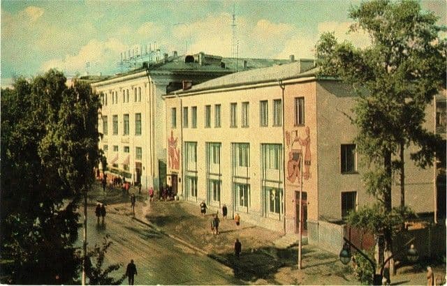 Советская ул., 8А. Ижевск.  Из набора открыток. 1969 года Фото: А. Мусин.