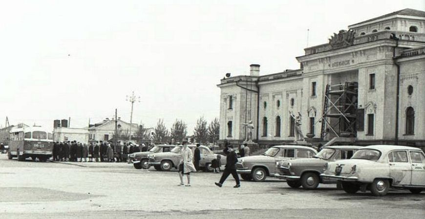 Ижевский железнодорожный вокзал. 60-е годы.