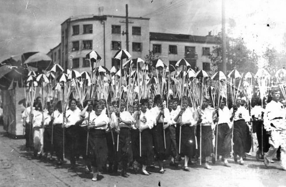 Демонстрация 1 мая 1949 года. Ижевск.